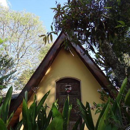 Chale Rancho Aratama Bed and Breakfast Jacareí Eksteriør billede
