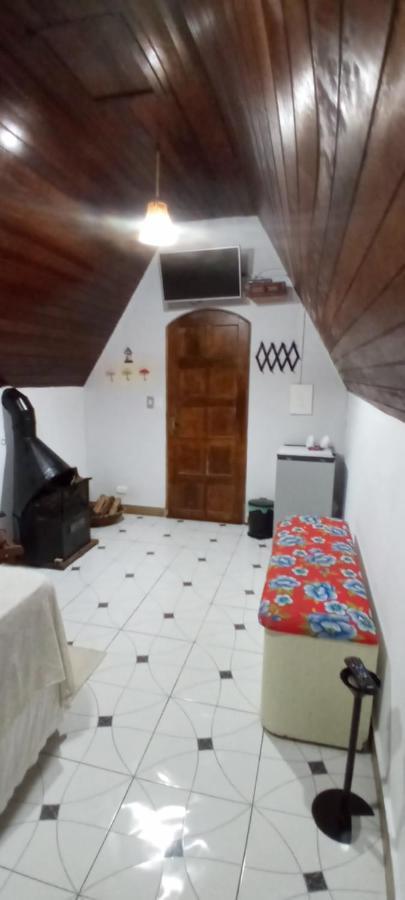 Chale Rancho Aratama Bed and Breakfast Jacareí Eksteriør billede